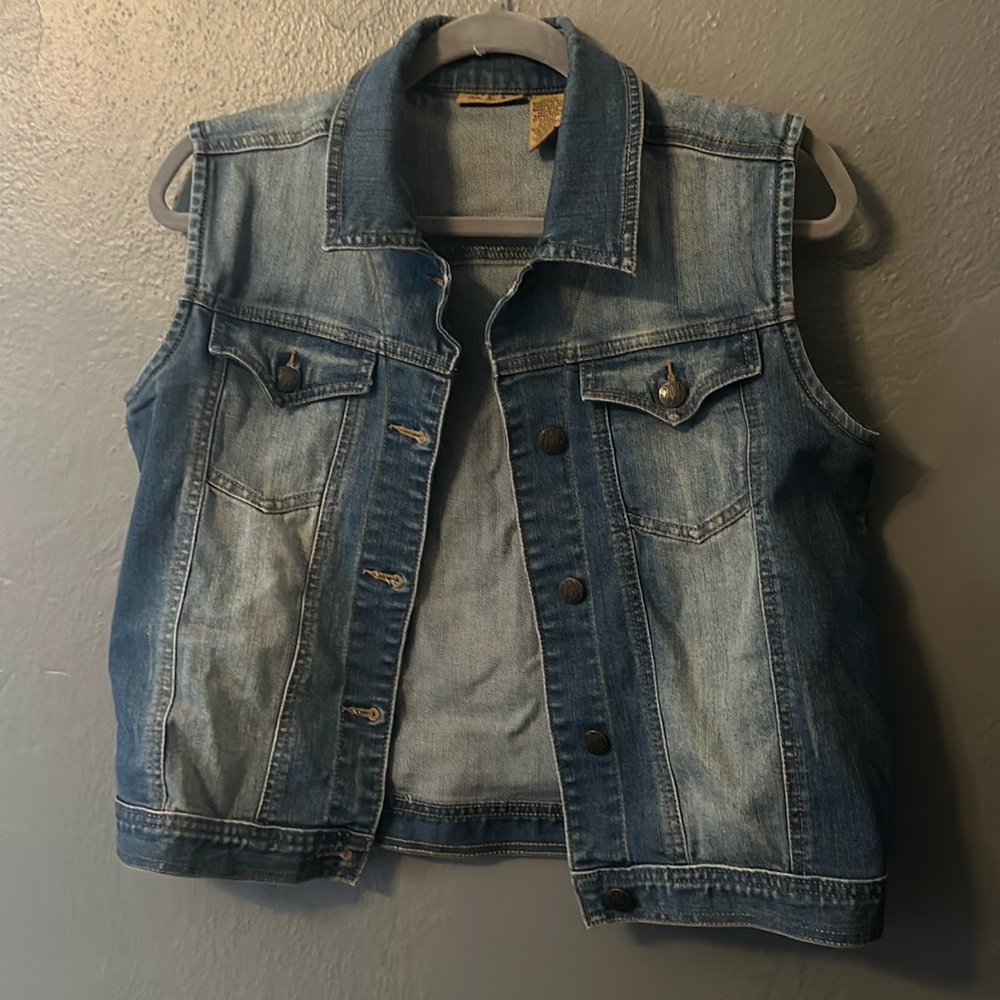 Women’s Wrangler Denim Vest